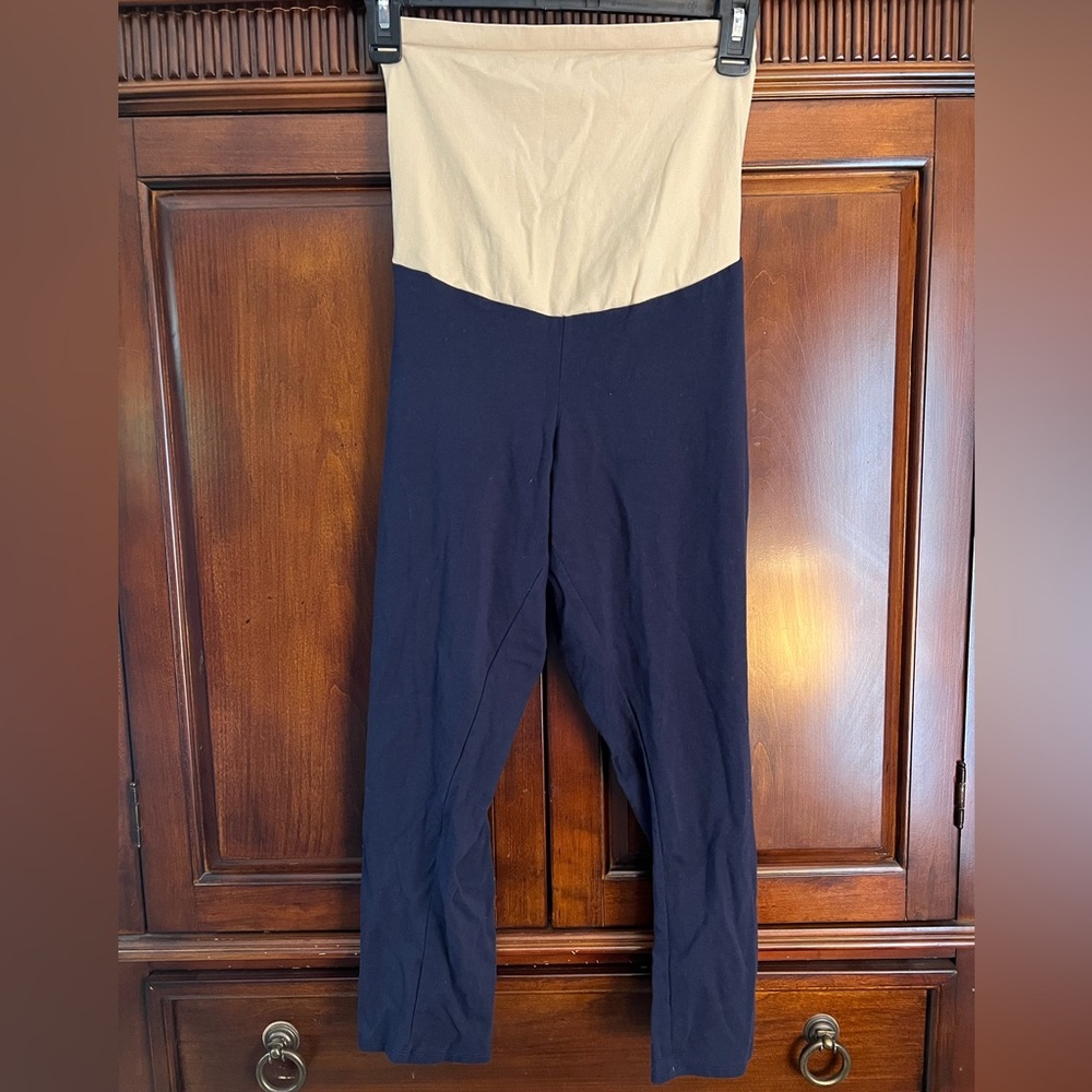Motherhood Maternity Navy capri leggings Size XL
